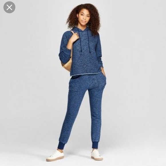 universal thread joggers